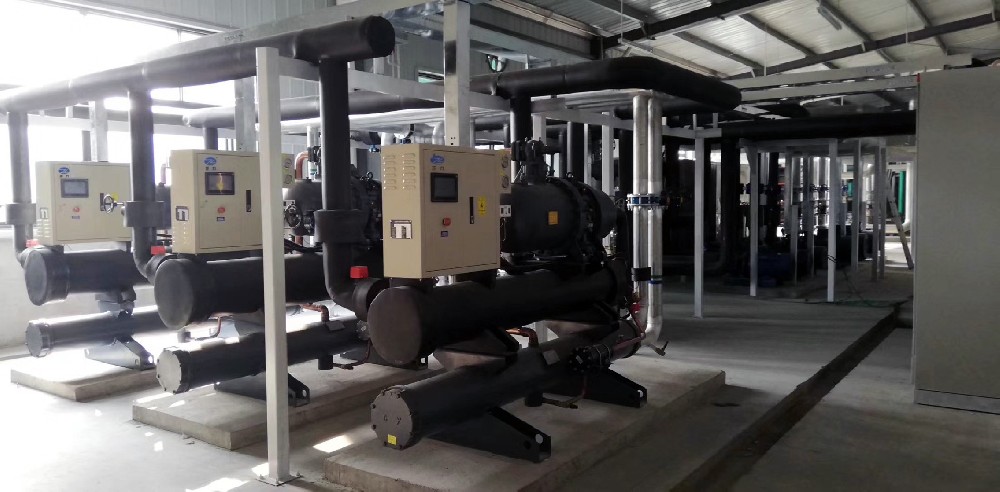 河南水冷式螺桿冷水機案例